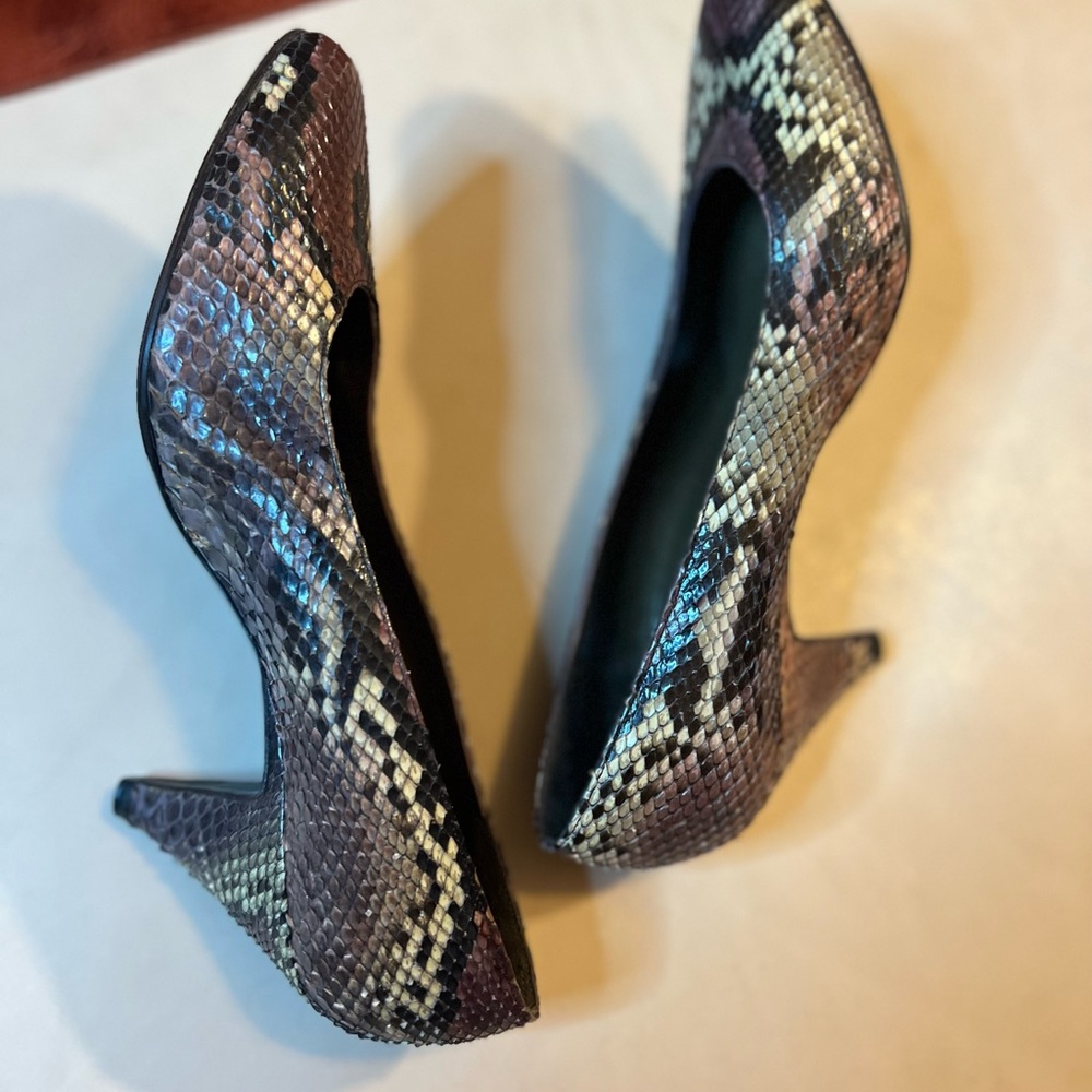 Stuart Weitzman = Exotic Snakeskin Womens Heels = Rockstar Python Pumps sz 6